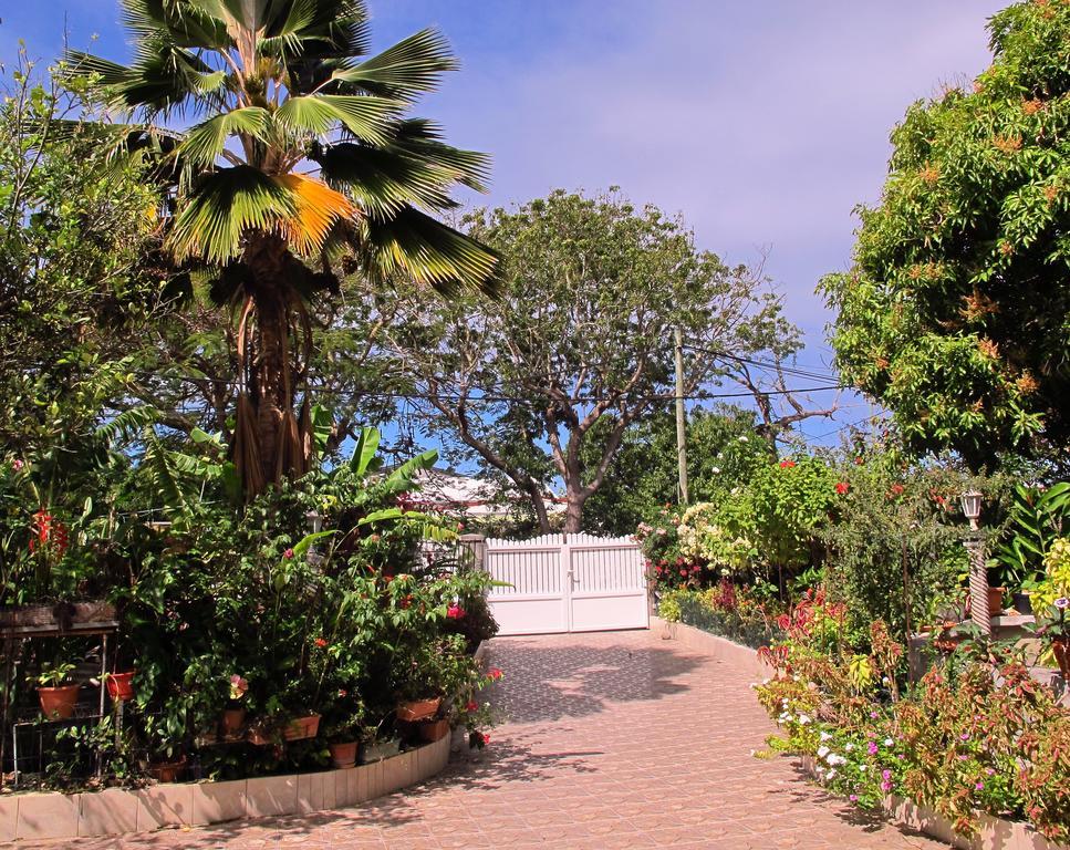 Residence Madelia Port-Louis Exteriör bild